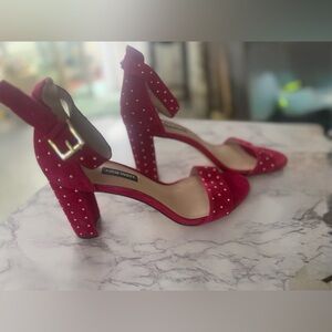 Nine West slightly pre loved chunky heels . Size 10